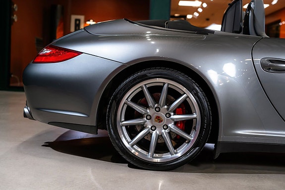 Porsche 911 9 of 26