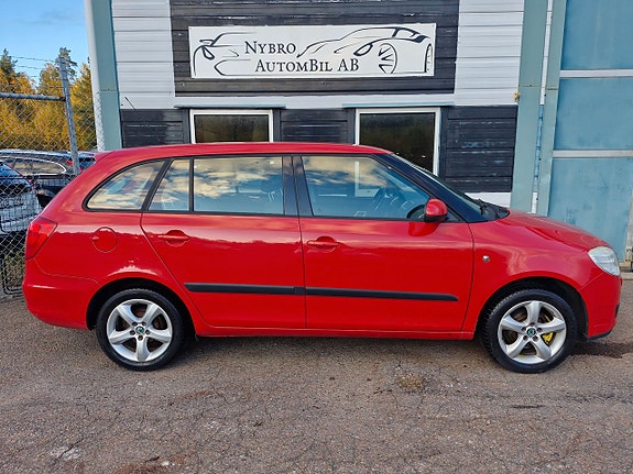 Skoda Fabia 2 of 12