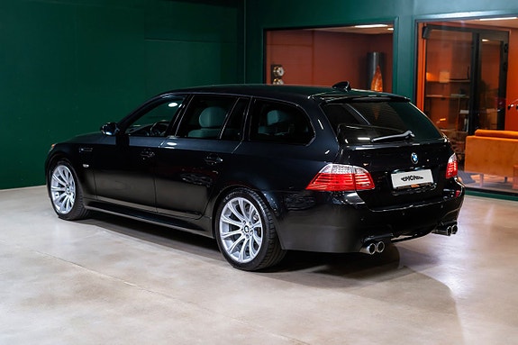 BMW M5 3 of 25
