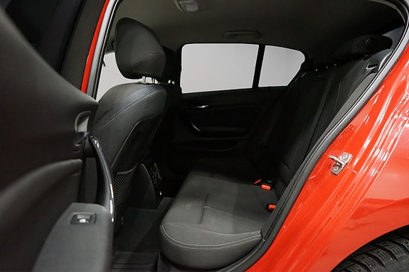 BMW 118d 8 of 18
