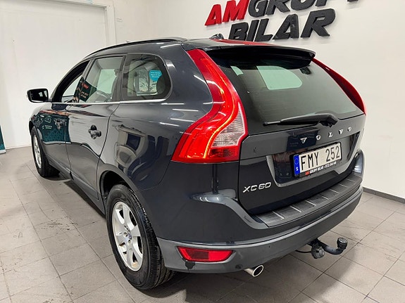 Volvo XC60 8 of 15