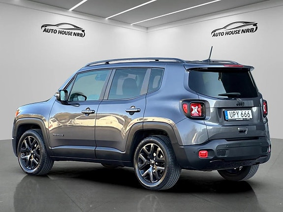 Jeep Renegade 6 of 24