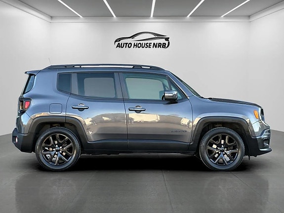 Jeep Renegade 10 of 24