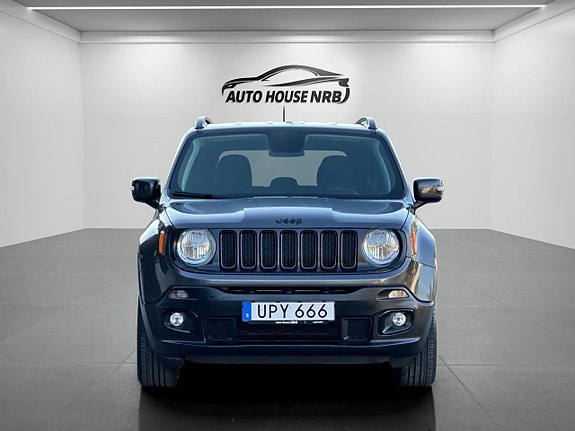 Jeep Renegade 5 of 24
