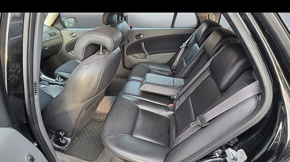 Saab 9-5 4 of 6
