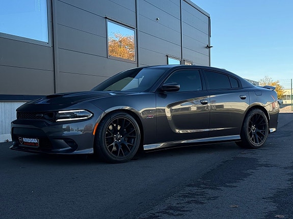 Dodge Charger 7 of 18