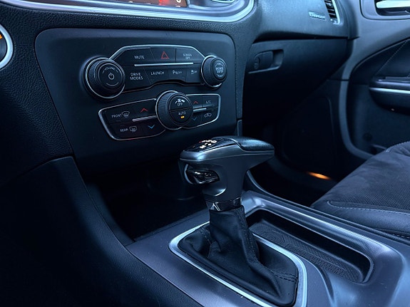 Dodge Charger 12 of 18