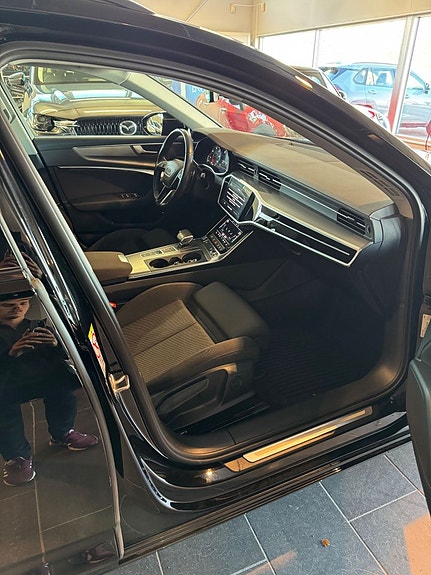Audi A6 6 of 12