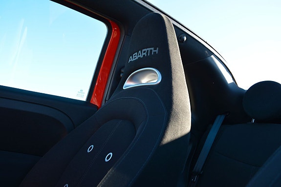 Abarth 595C 25 of 28