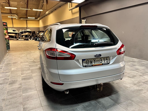 Ford Mondeo 4 of 5
