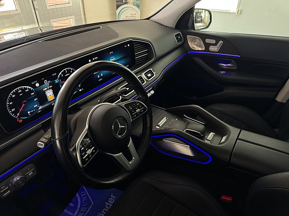 Mercedes-Benz GLE350 de 28 of 30