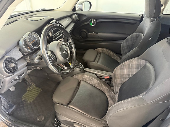 MINI Cooper 7 of 14