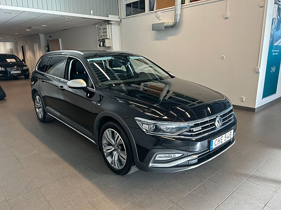 Volkswagen Passat Alltrack 4 of 5