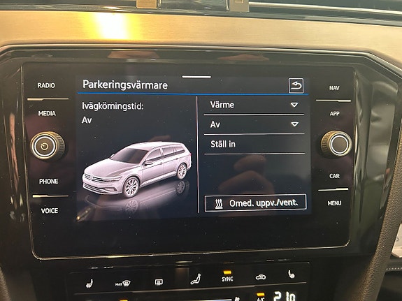 Volkswagen Passat Alltrack 11 of 12