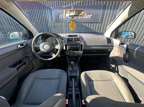 Volkswagen Polo 9 of 9