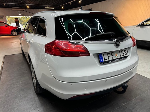 Opel Insignia 4 of 5
