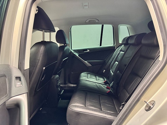 Volkswagen Tiguan 6 of 9