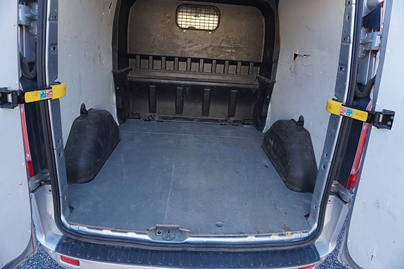 Ford Transit Custom 6 of 6