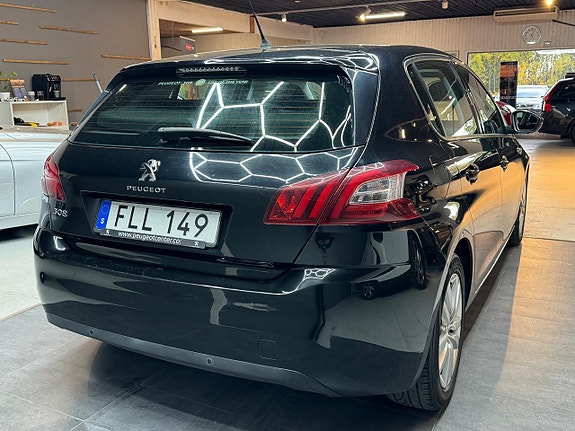 Peugeot 308 5 of 5