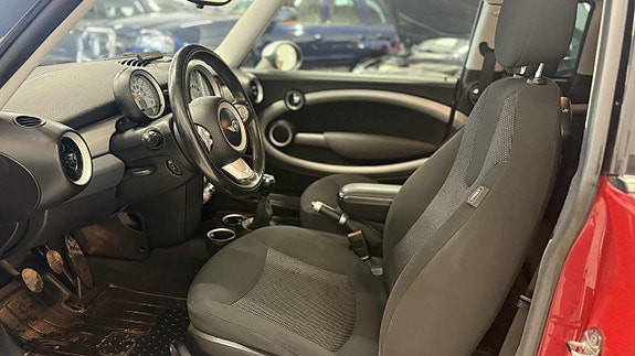MINI Clubman Cooper 9 of 16