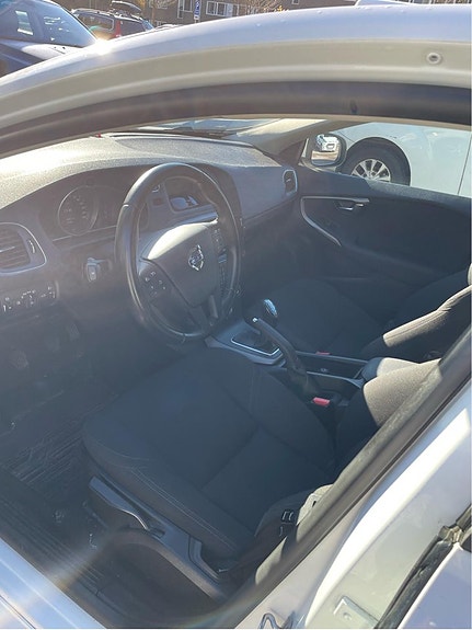 Volvo V40 6 of 8