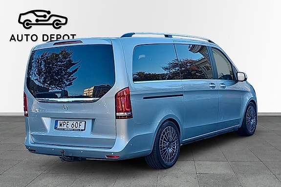 Mercedes-Benz V250 5 of 5