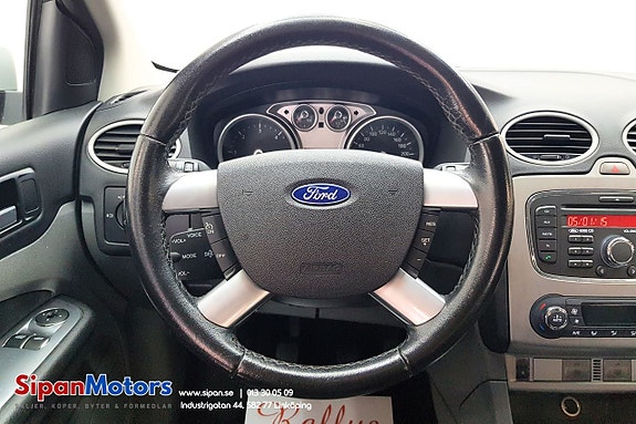 Ford Focus 12 of 20