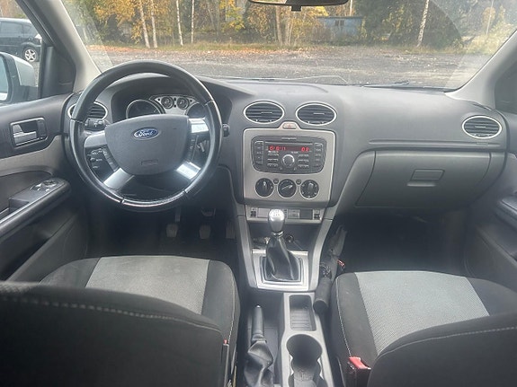 Ford Focus 7 of 8