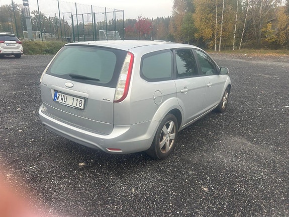 Ford Focus 3 of 8