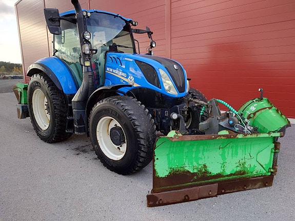 New Holland T5.120 EC Snömaskin m vikplog & sandspridare