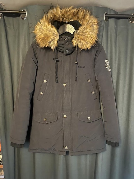 Product image 1 of 3