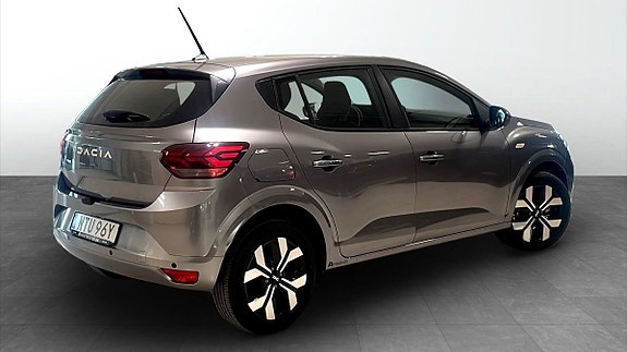 Dacia Sandero 7 of 30