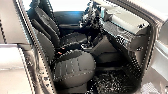 Dacia Sandero 10 of 30