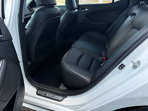 Kia Optima 10 of 21