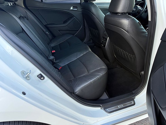 Kia Optima 13 of 21