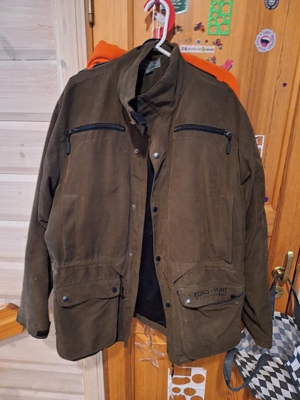 Product image 1 of 3