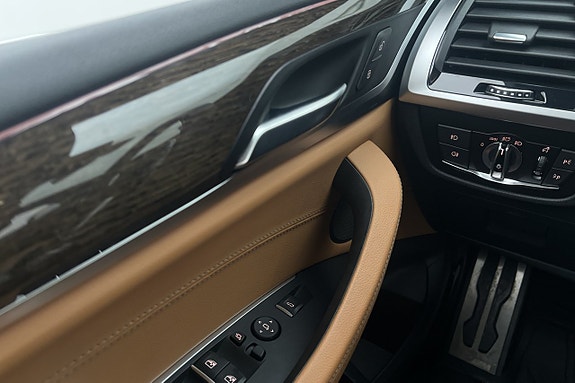 BMW X3 18 of 30