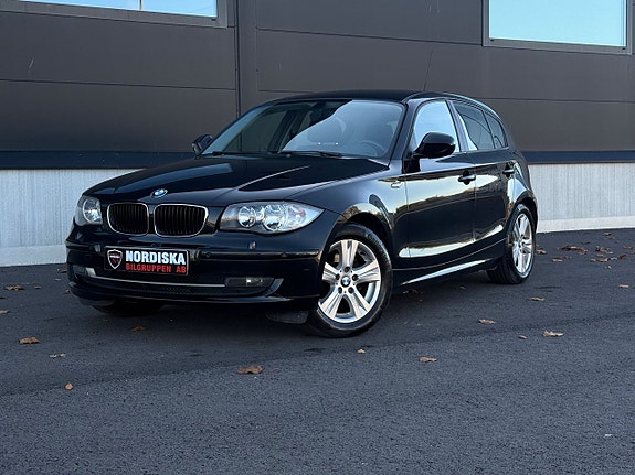 BMW 116i 2 of 5