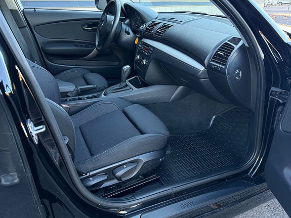 BMW 116i 9 of 12