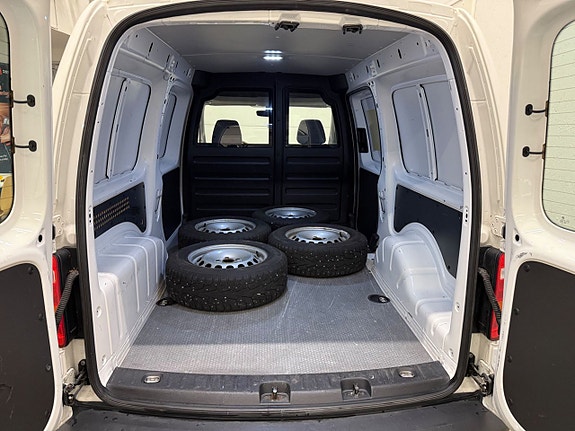 Volkswagen Caddy Maxi 13 of 13