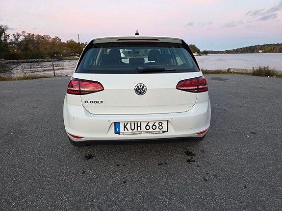 Volkswagen e-Golf VII 4 of 28