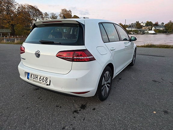 Volkswagen e-Golf VII 5 of 28