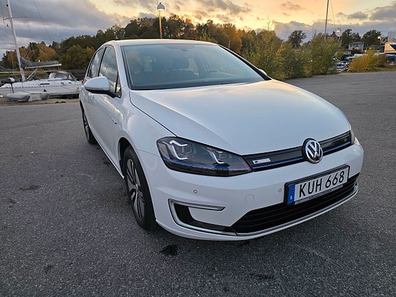 Volkswagen e-Golf VII 7 of 28
