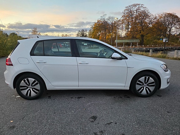 Volkswagen e-Golf VII 6 of 28