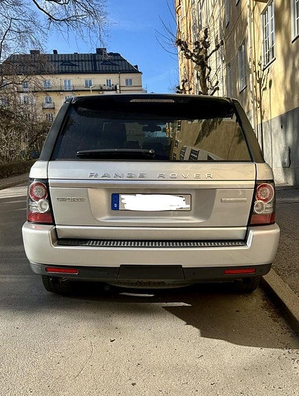 Land Rover Range Rover Sport 4 of 5
