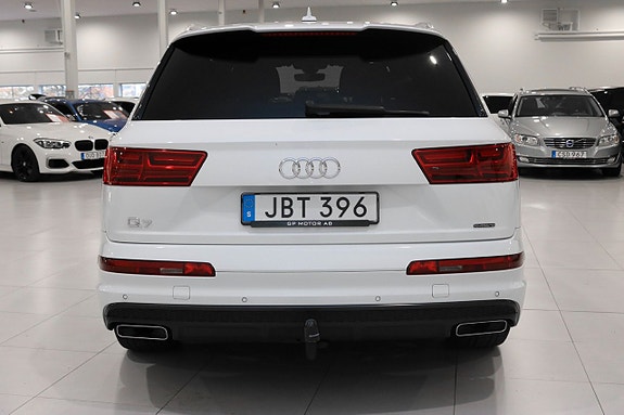 Audi Q7 5 of 5