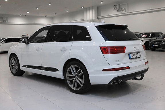 Audi Q7 5 of 5