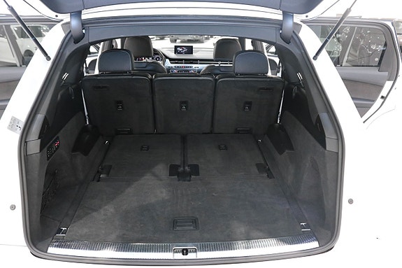 Audi Q7 20 of 30