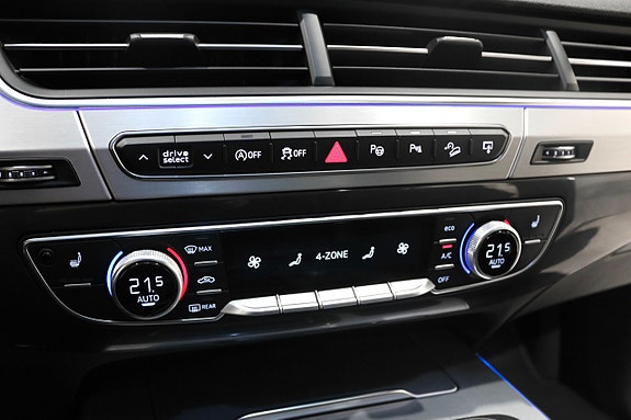 Audi Q7 24 of 30