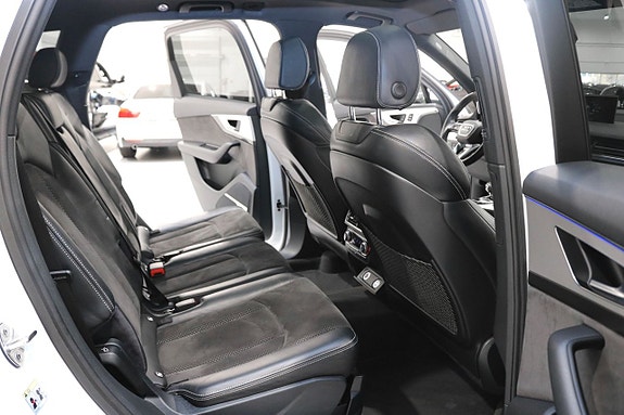 Audi Q7 15 of 30